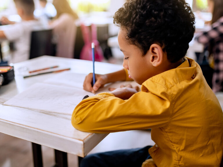 Sono, alimentação e aprendizado: o trio que faz diferença no desempenho escolar
